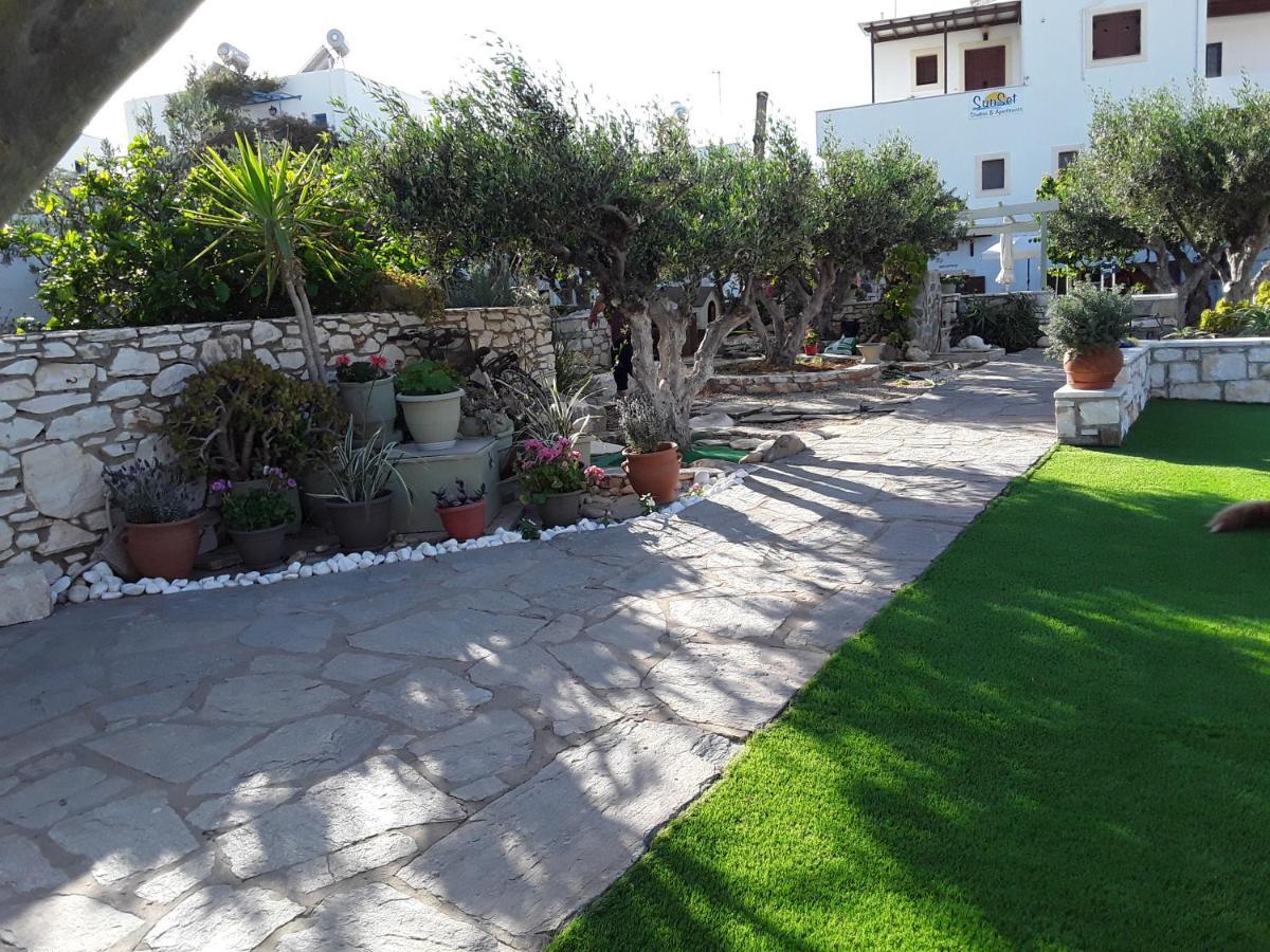 Sunset Studios And Apartments For Adults Over 21 Only Naousa Exterior foto