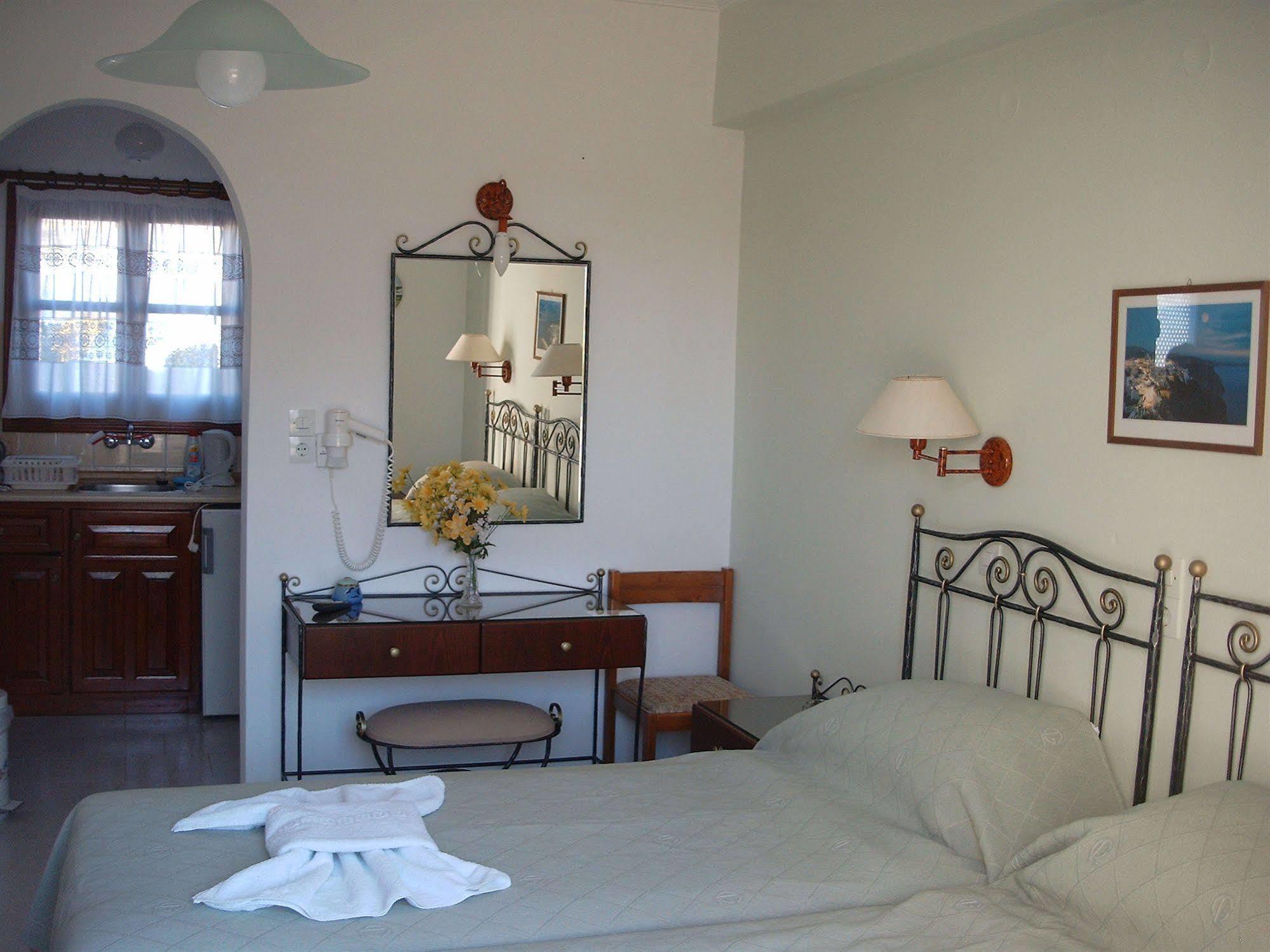 Sunset Studios And Apartments For Adults Over 21 Only Naousa Exterior foto