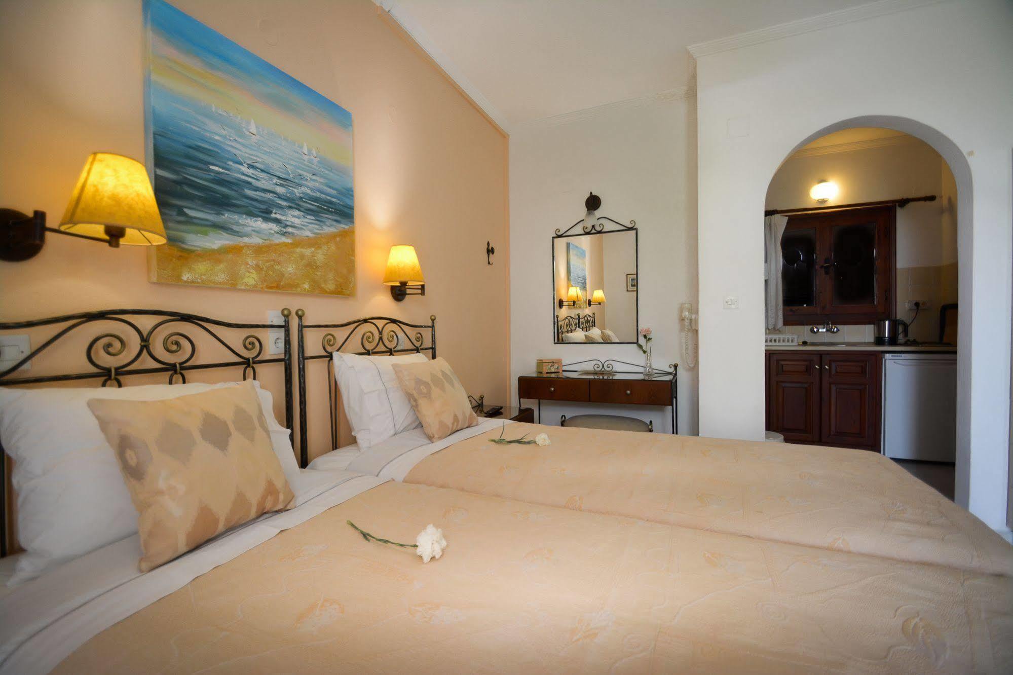 Sunset Studios And Apartments For Adults Over 21 Only Naousa Exterior foto